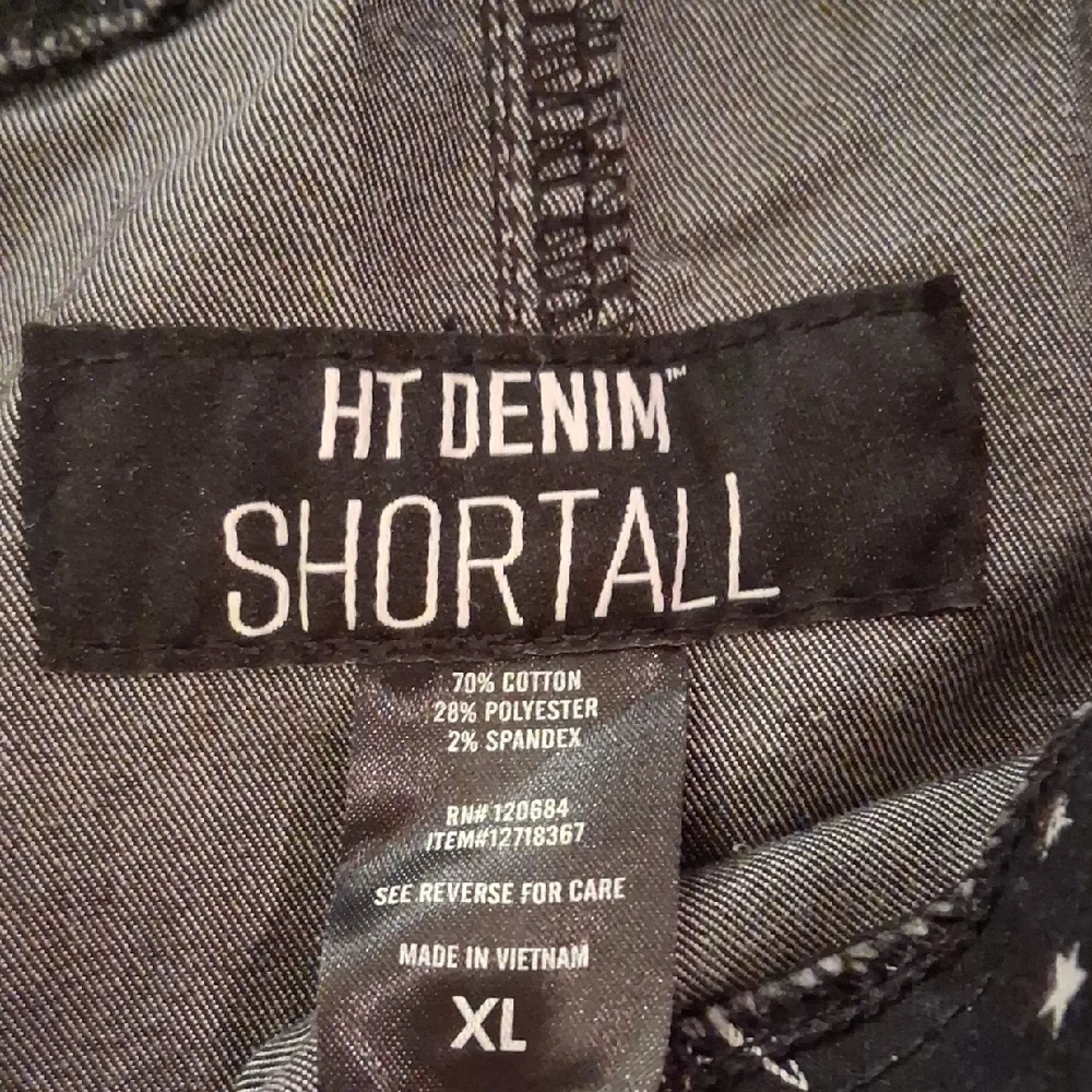 Hot Topic Denim Black Moon & Star Short Overalls - Picture 4 of 7